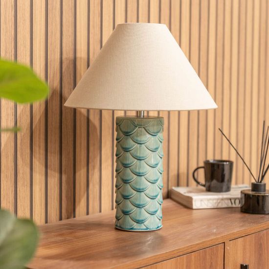 Picture of Shell Table Lamp with Scallop Base, Cream Shade - Perfect for Bedroom Lighting